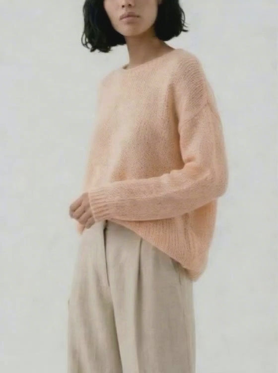 Handknit loose fit    ITEM # 6-B 681810